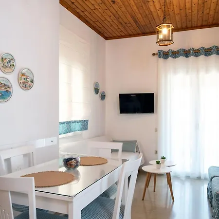 Zwei-zimmer-wohnung Mit Atemberaubender Aussicht By Interhome