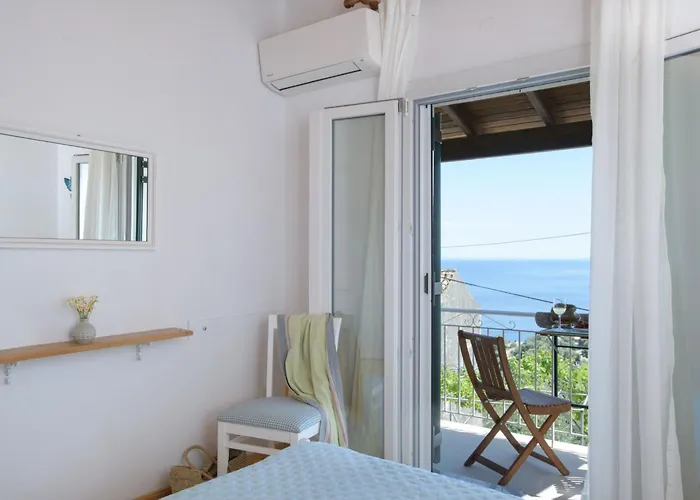 아파트 Zwei-zimmer-wohnung Mit Atemberaubender Aussicht By Interhome *