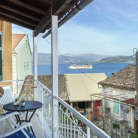 Zwei-zimmer-wohnung Mit Atemberaubender Aussicht By Interhome